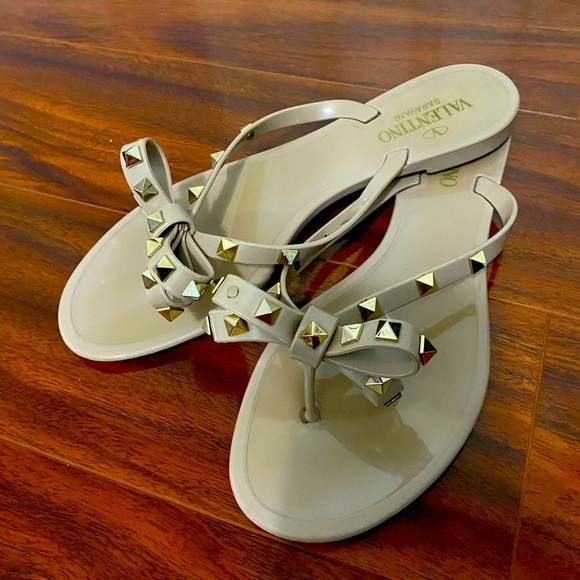 Valentino Shoes - Valentino - RUBBER ROCKSTUD THONG